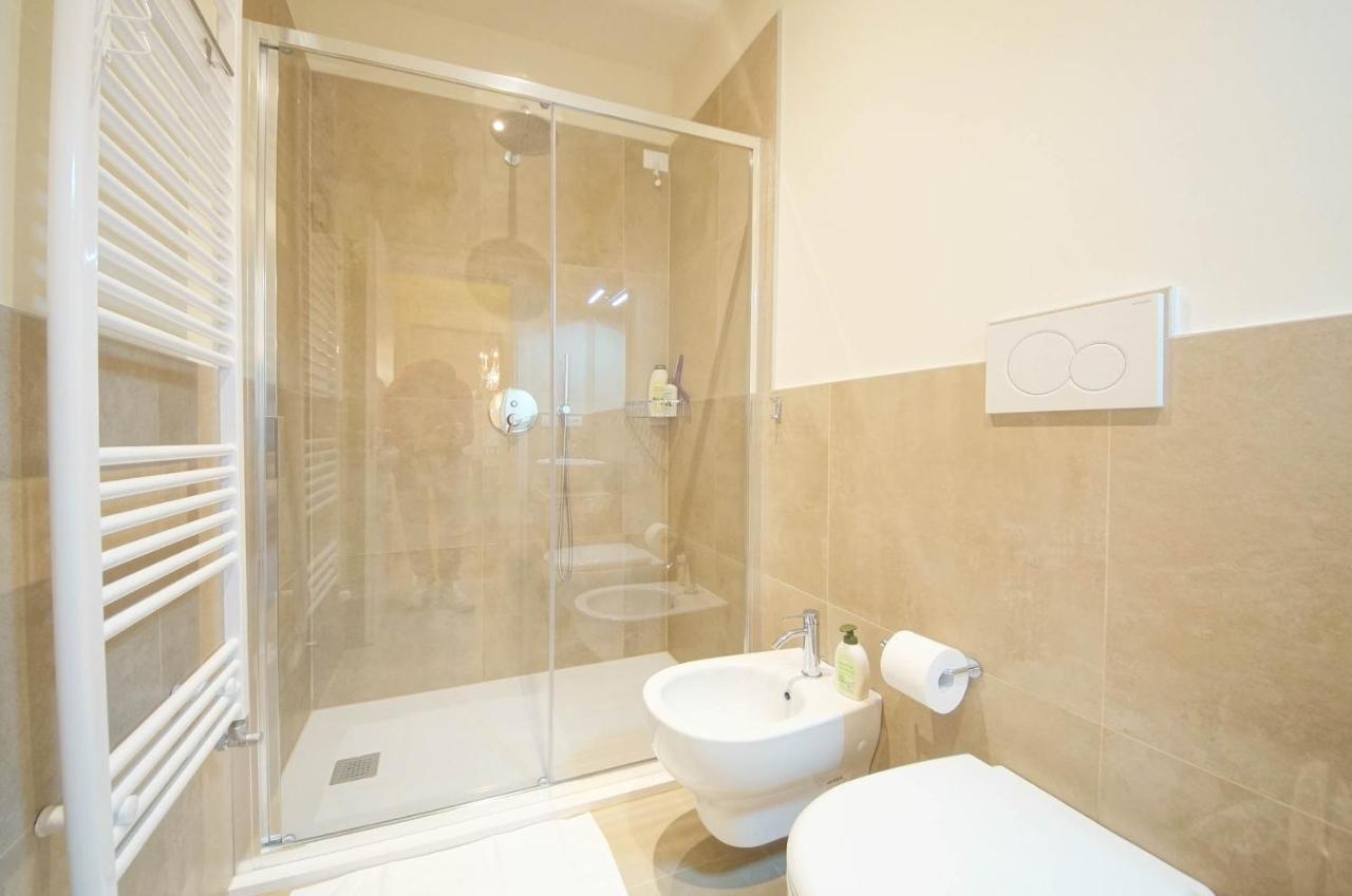 Ca' Circus 4 Rooms Wi-Fi Fibre Venesia Bagian luar foto