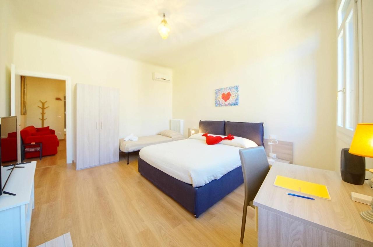 Ca' Circus 4 Rooms Wi-Fi Fibre Venesia Bagian luar foto